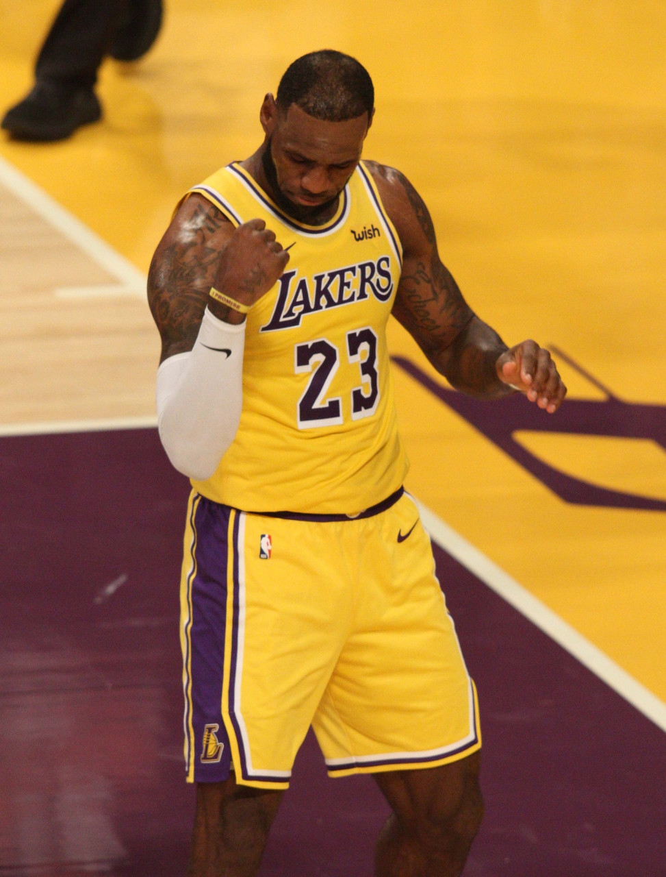 闀滃儚瓒崇悆,闀滃儚绡悆