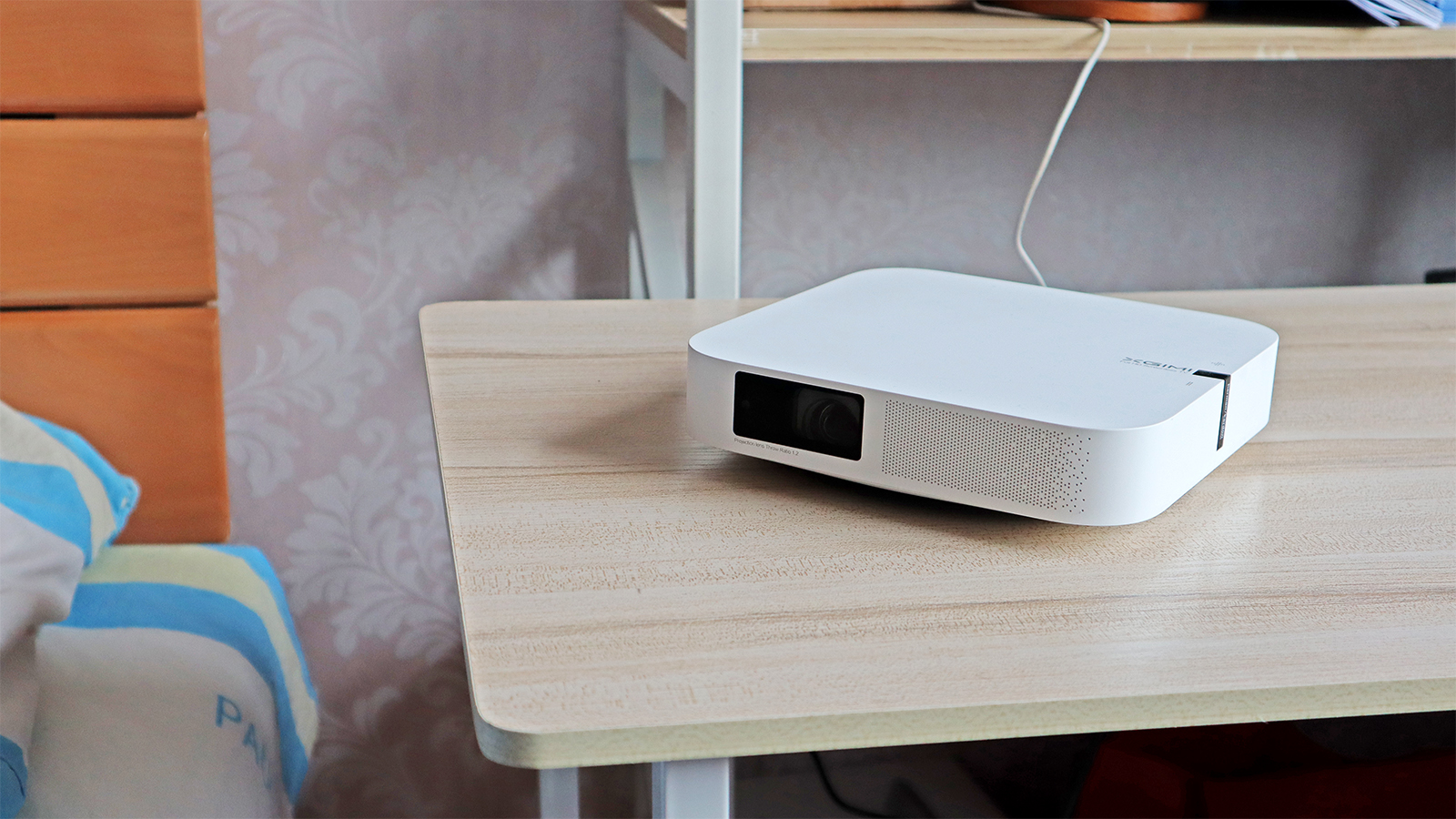 家用投影仪有必要用1080p吗,8k超高清1080p投影仪家用怎么使用