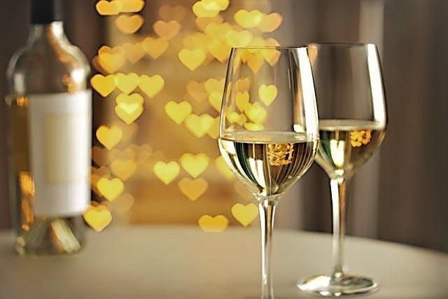 为什么洋酒一般都是葡萄酿制,为什么洋酒白兰地那么便宜