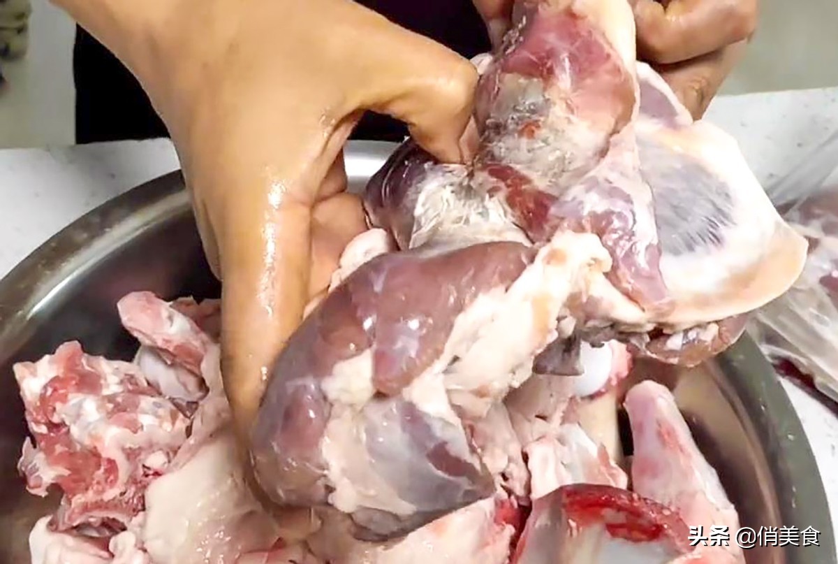 羊肉汤怎么炖不膻味最好喝,羊肉汤怎么炖放什么去膻味