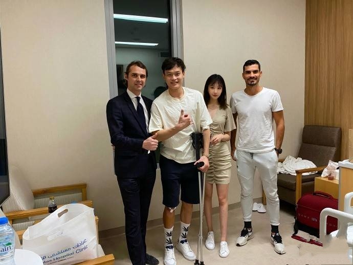 恼羞成怒！国奥门将公开吐槽队医：膝盖伤竟然开遗精药