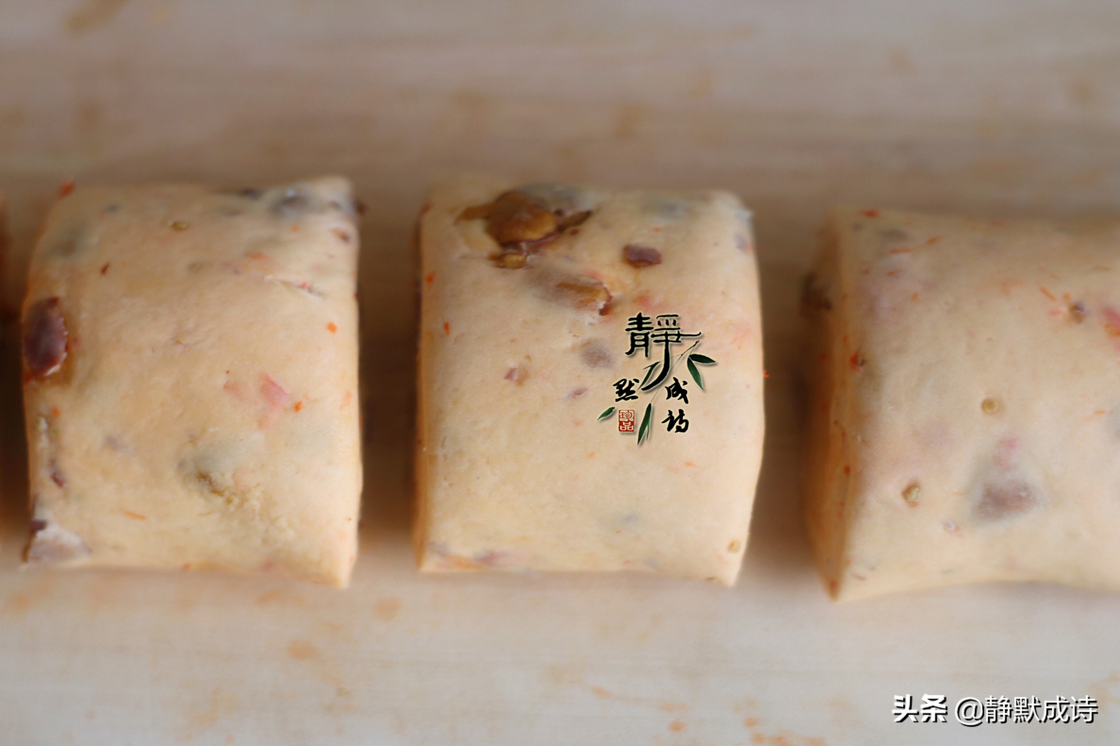 春节馒头怎么做才松软好吃,电饭锅做馒头面包的家常做法视频