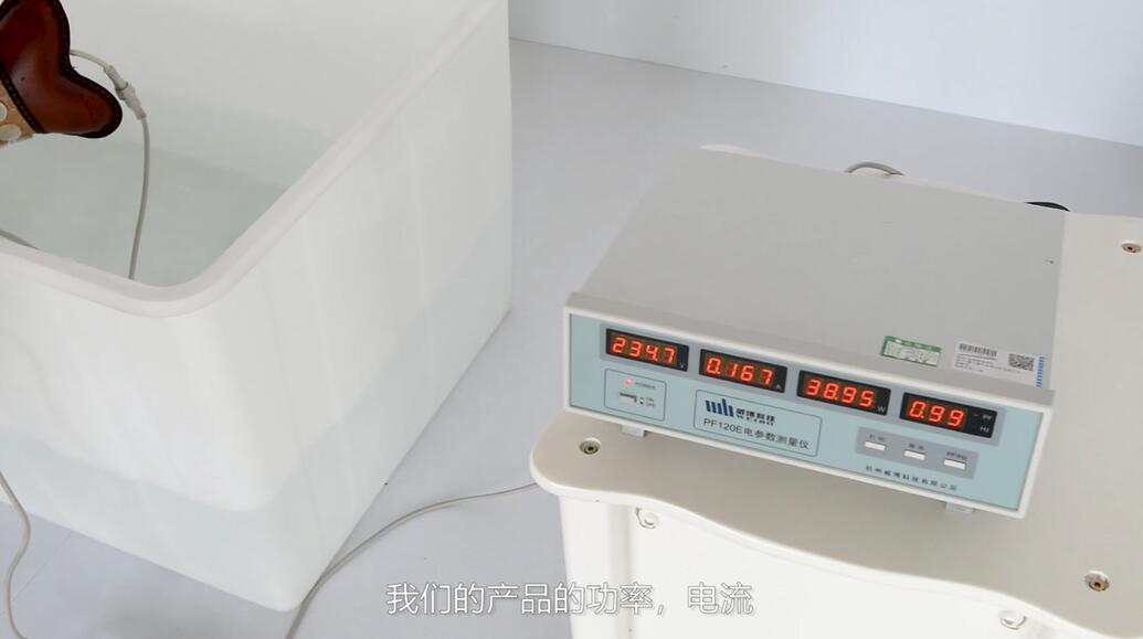 福气多温热玉石产品浸水实验测评：安全性能突出