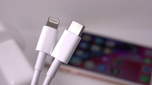 iphone12将不附赠充电头和耳机,苹果12支持earpods充电器吗