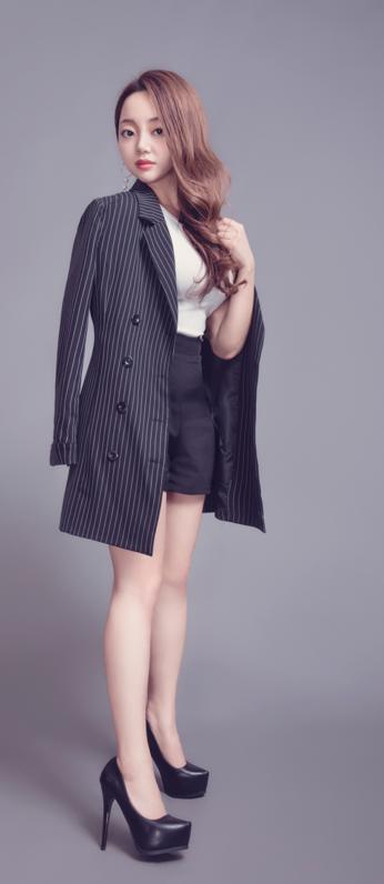 女生23岁自己创业赚了第一个100万,白手起家35岁挣到100万优秀吗