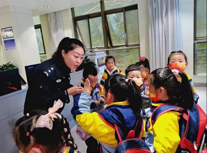 爱丁堡幼儿园安康,爱丁堡幼儿园送礼