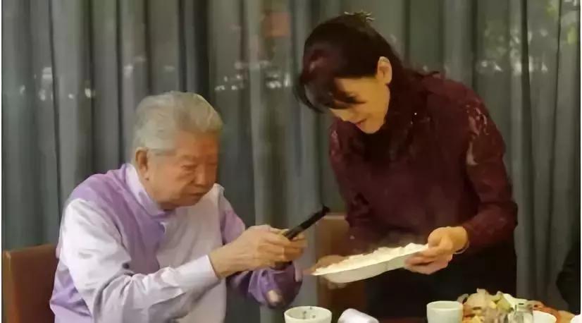 海边海鲜烧烤青岛,啤酒烧烤推荐城市