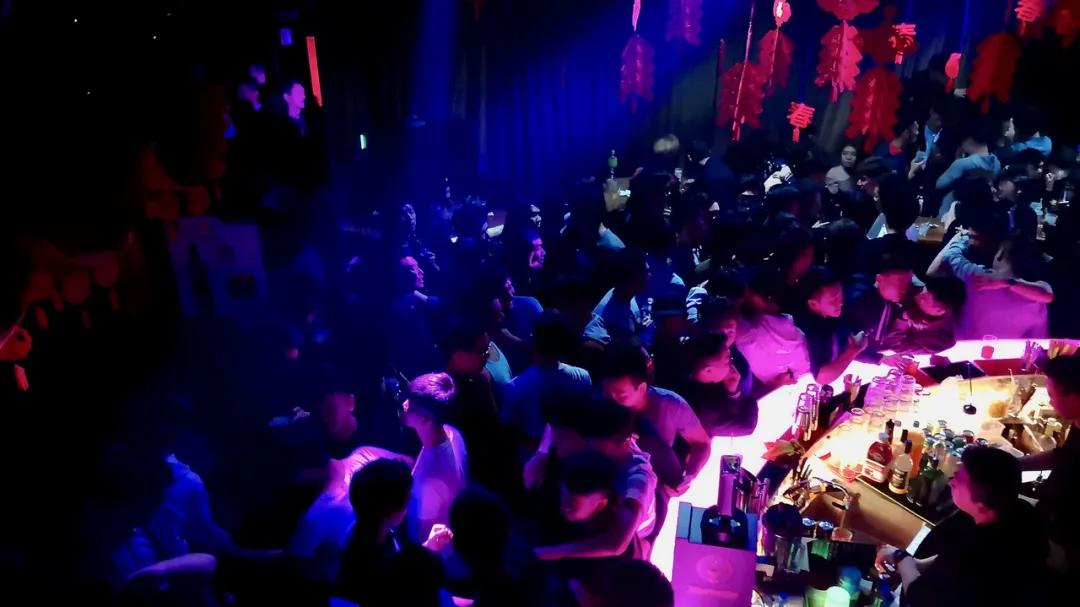 香港你不能错过的十款街头小吃,香港舞池气氛最好的酒吧