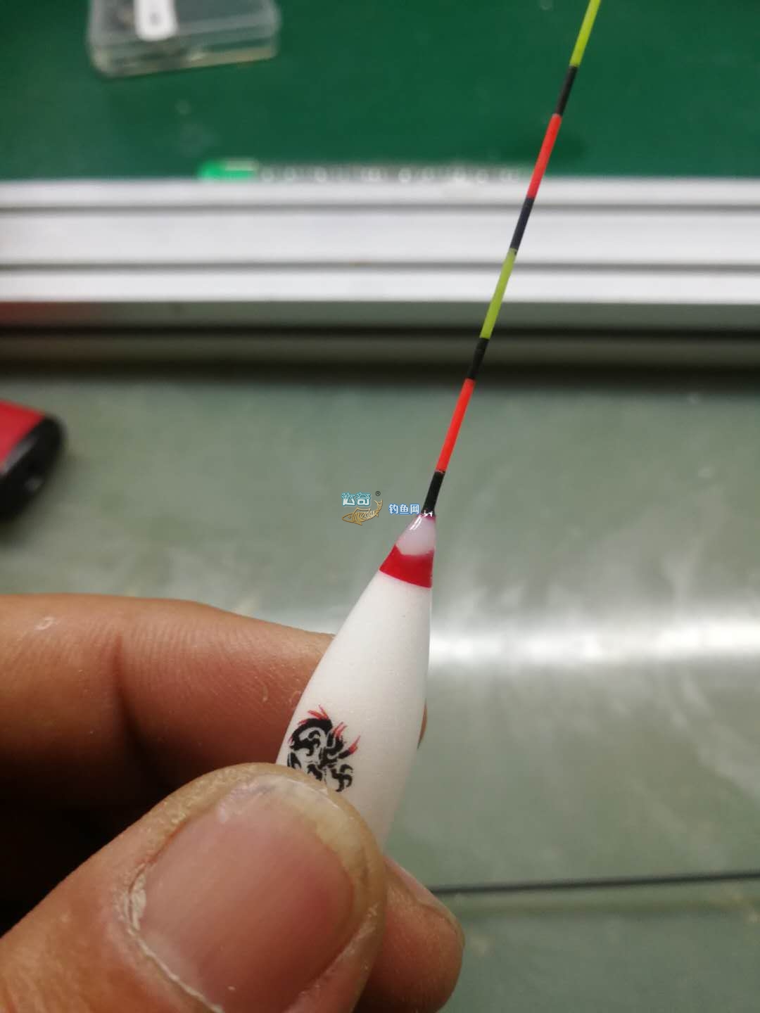 纳米浮漂漂身开裂修复视频,孔雀与浮漂开裂怎么处理