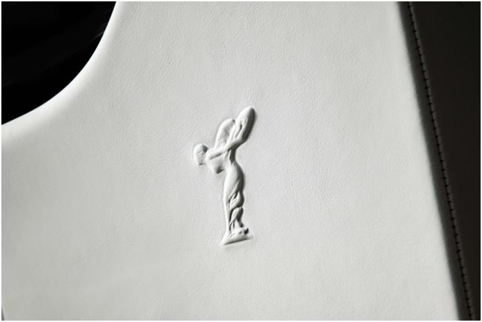 试驾劳斯莱斯古思特新款,新款劳斯莱斯古思特沉浸式体验