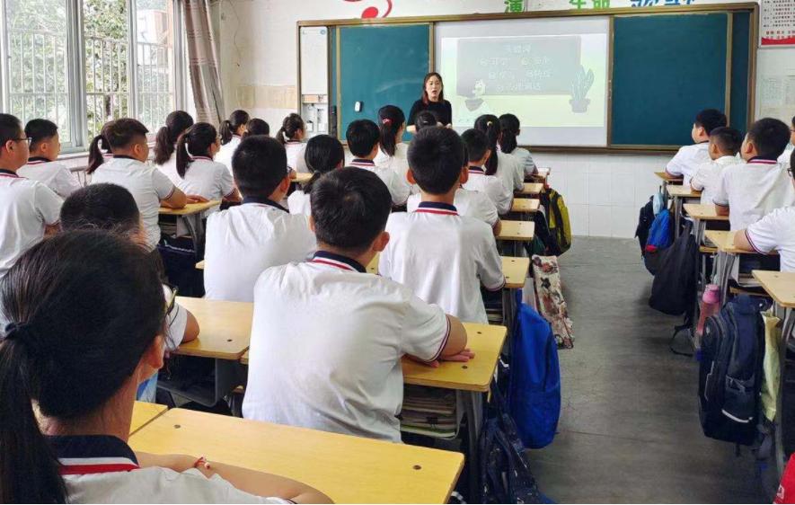 厉害了！山东一“小县”喜提新高中，耗资21亿，提供3.5万个学位