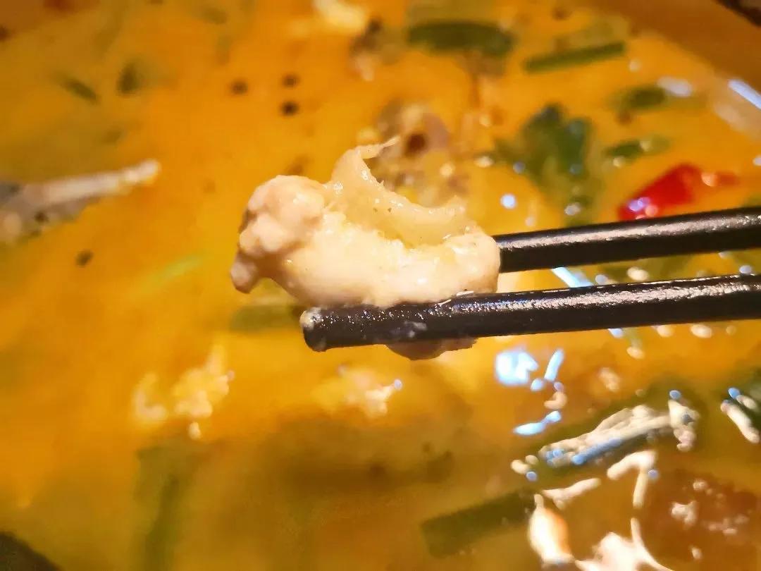 西双版纳告庄西双景星光夜市，为什么那么多人喜欢她？