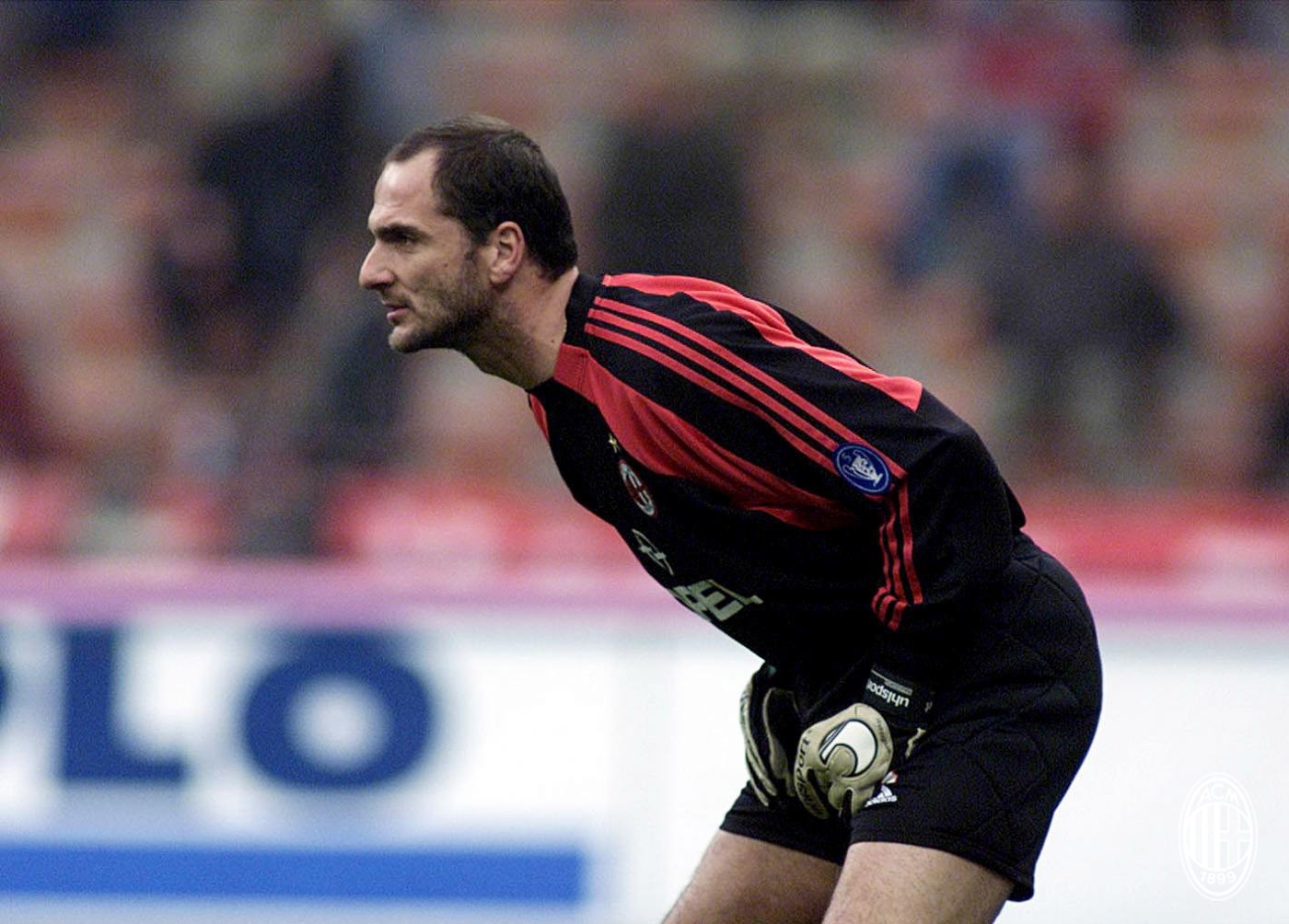 数说红黑|一夫当关万夫莫开，红黑军团的守护神