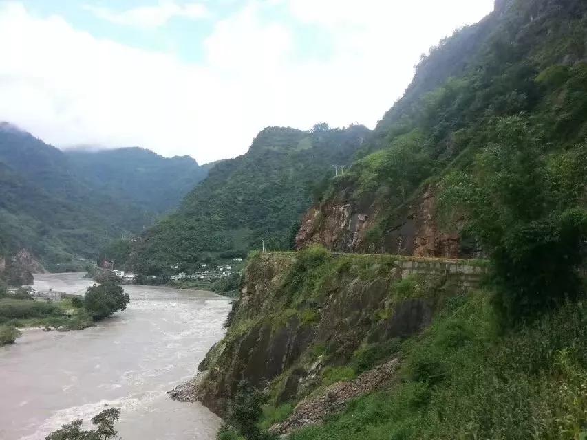 贡山到福贡几个小时,福贡到贡山有班车吗