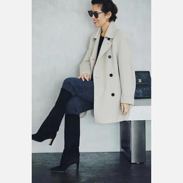 看这位45+日本博主的时尚穿搭，有一种由内而外散发的自信张扬