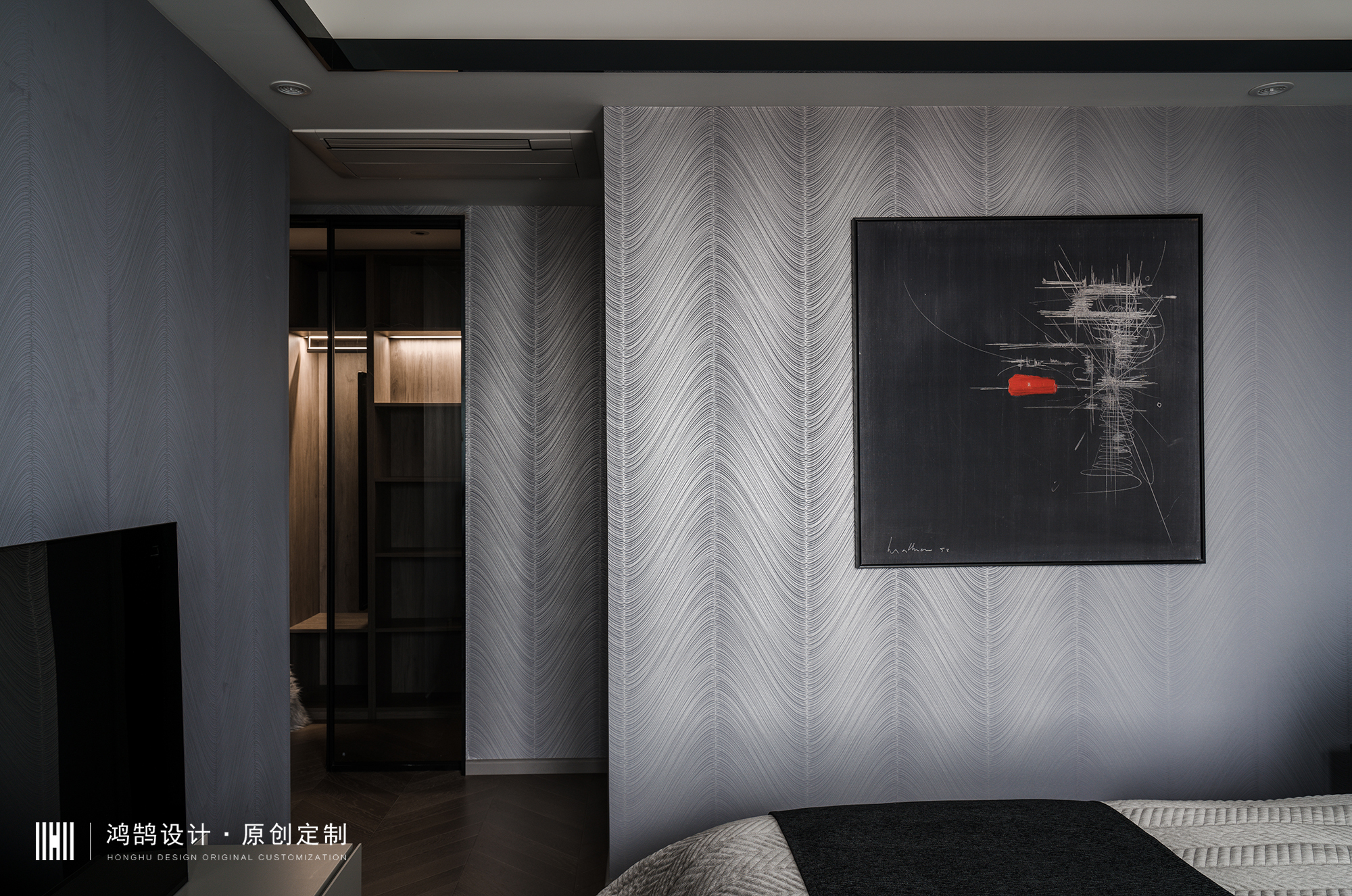 简约时尚主义拥护者：这个家“黑”的很明亮