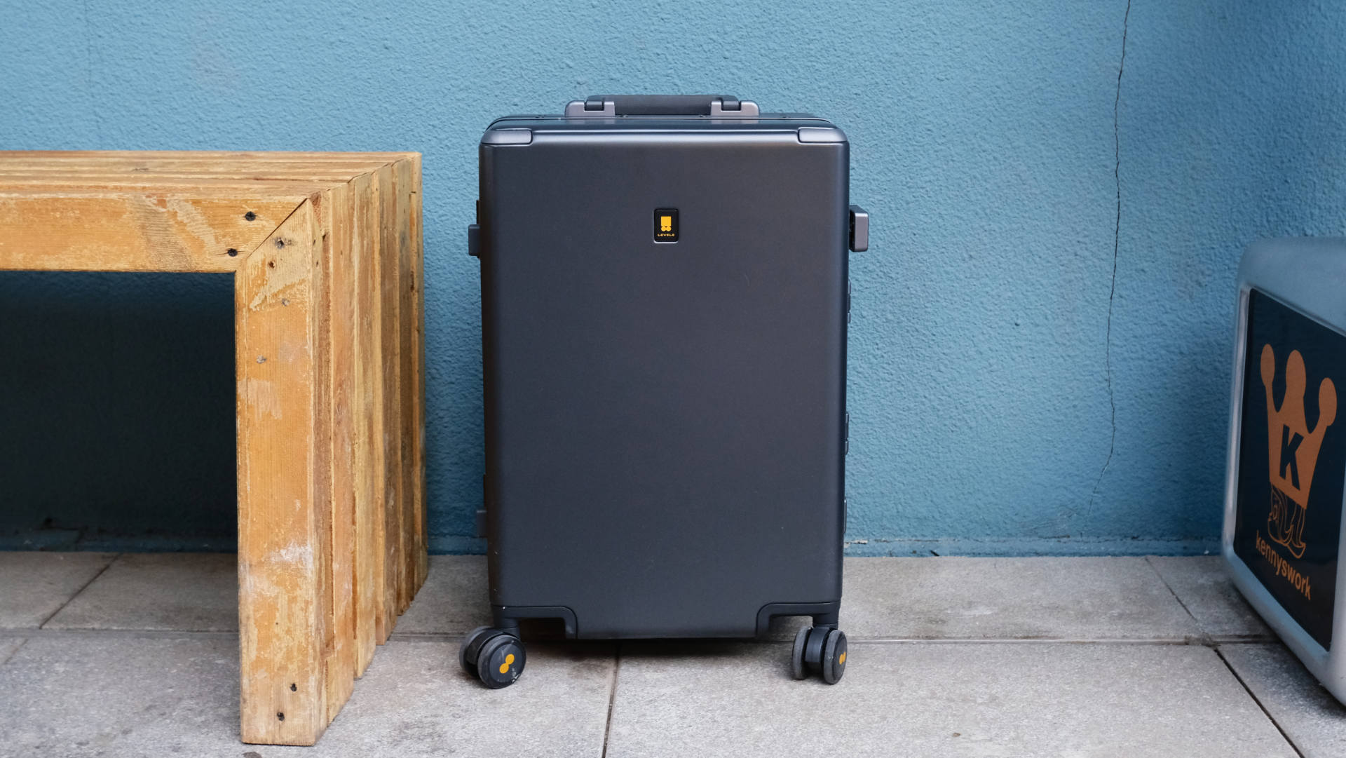 新秀丽和地平线8号哪个双肩包好,地平线行李箱和新秀丽