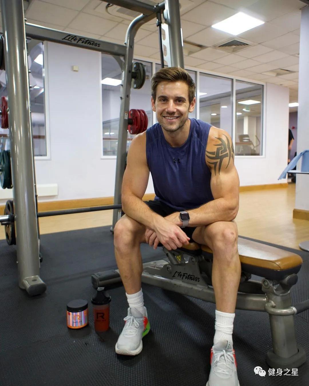 酷似海王的男模,酷似陈冠希的肌肉男