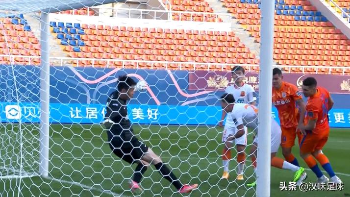 足协杯兄弟德比火爆开战山东泰山2-0战胜武汉队