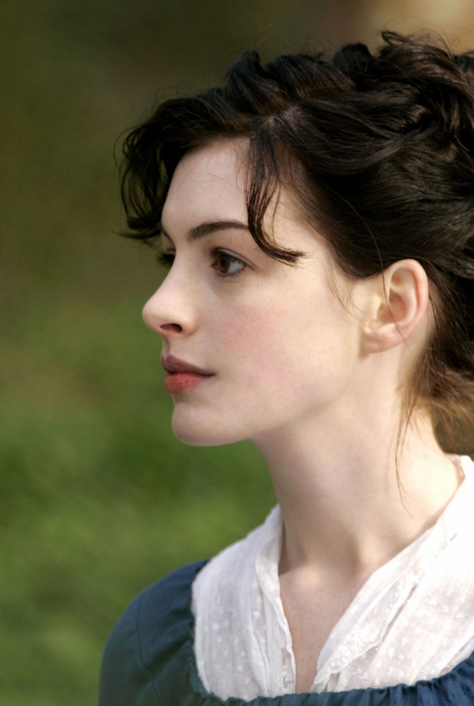 穿普拉达的女王安妮海瑟薇头像,安妮海瑟薇穿普拉达的女王香奈儿