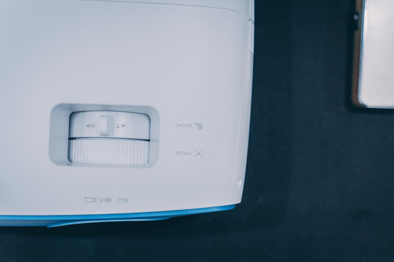 4k家用投影,4k明基tk800投影仪