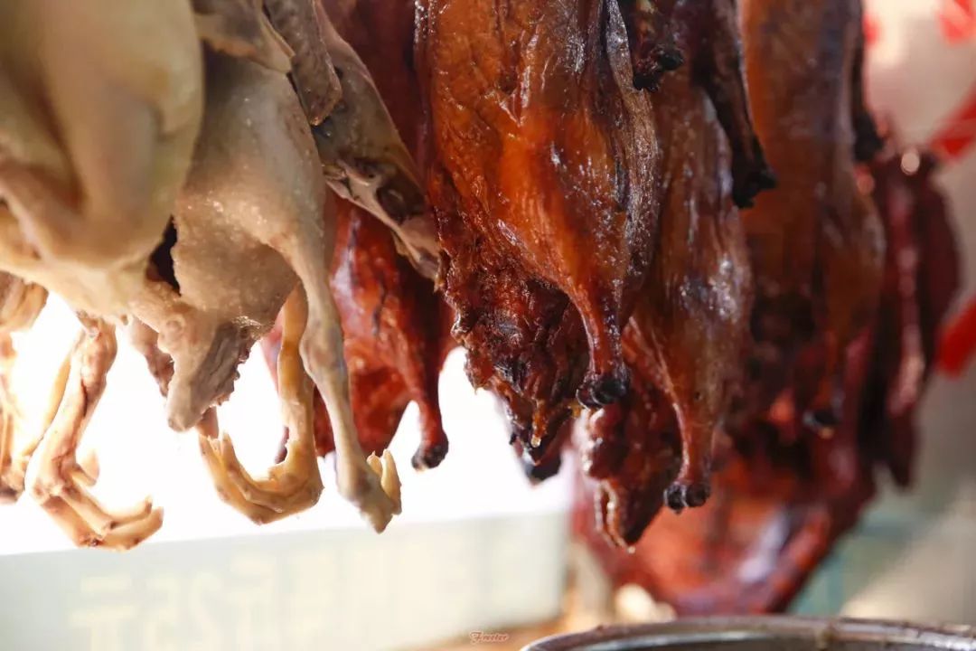 我们跟着本地人吃完这十家店，做了一份最靠谱的三亚美食线路