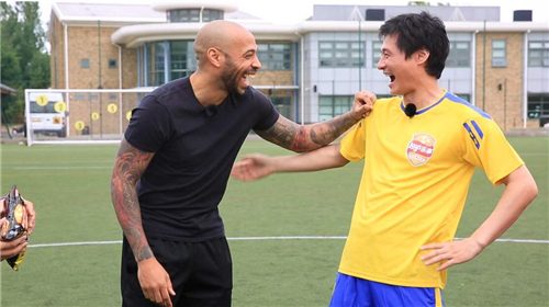 李毅在哪场比赛护球像亨利,李毅我的护球像亨利什么梗