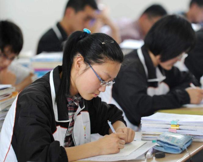 人民日报公布广东野鸡大学名单,教育部公布广东野鸡大学名单曝光