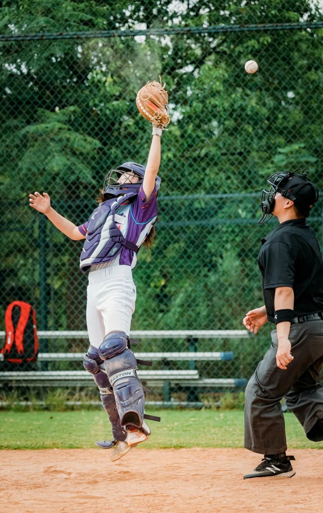 再见安打,竟发生在这场民间女子棒球赛上|「棒球人生」