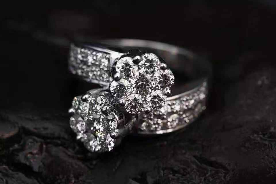 世界上的天然钻石,世界上有没有人造钻石