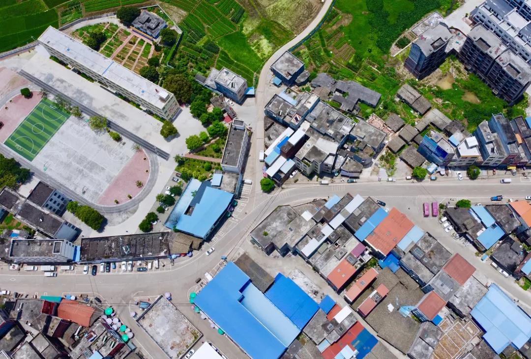 这个村子真美图片,村子里的风景真美