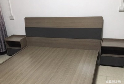 租房床铺怎么选,租房该不该买床