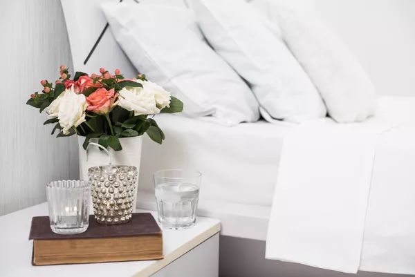 卧室放这4样，掉发伤肺毁睡眠，厕所放这4样，伤*处私**易患癌