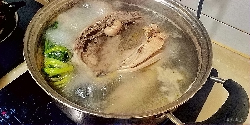 炖鸡只需加入这一味料香气四溢,怎样炖鸡好吃又简单不柴