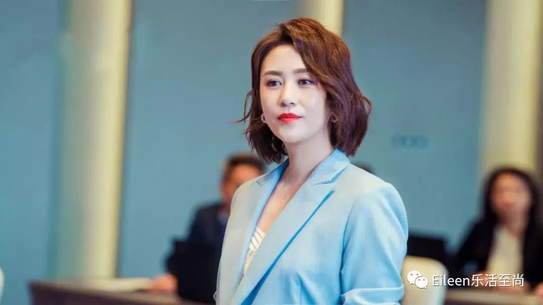 曾被劝整容，坚守姐弟恋，36亿喜剧女王马丽逆流而上自有精彩