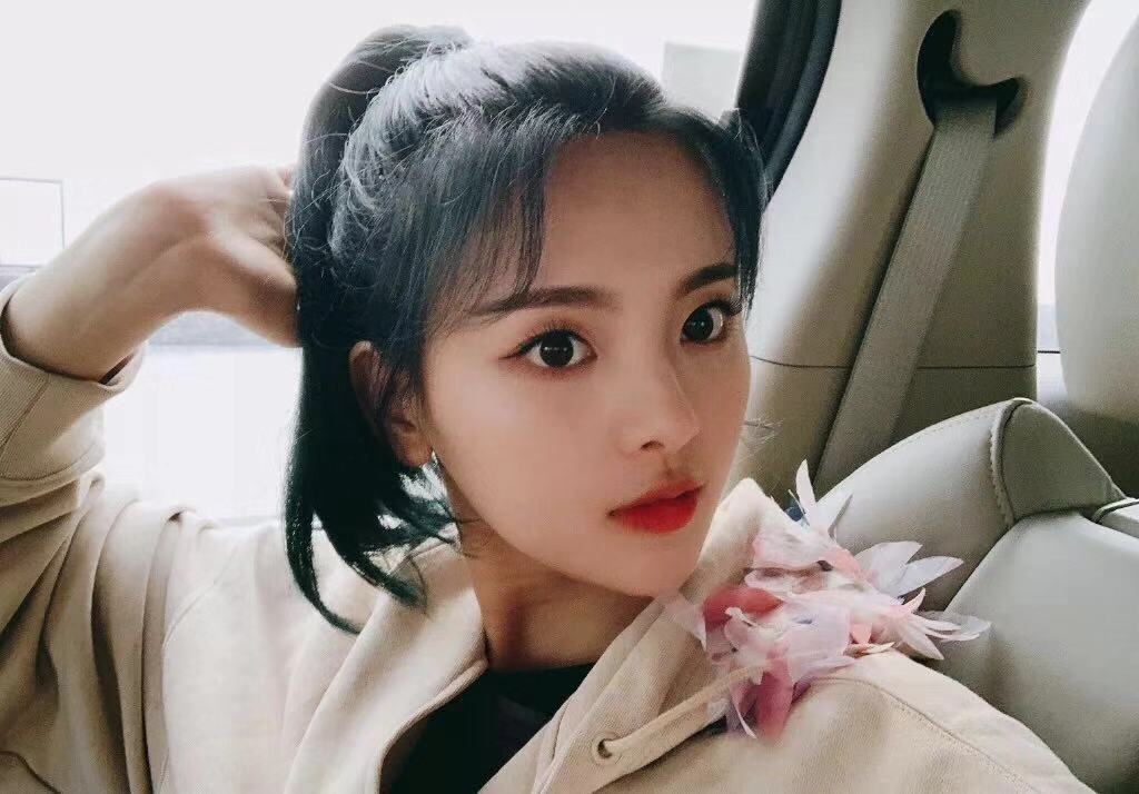 碎发刘海减龄还是八字刘海减龄,碎发刘海和胎毛刘海哪个好看