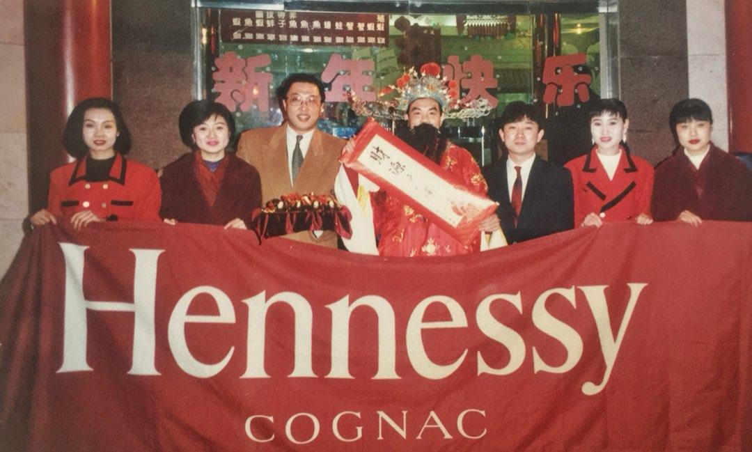 1996年天津夜店老照片，轩尼诗的快乐，你现在能想象得到吗