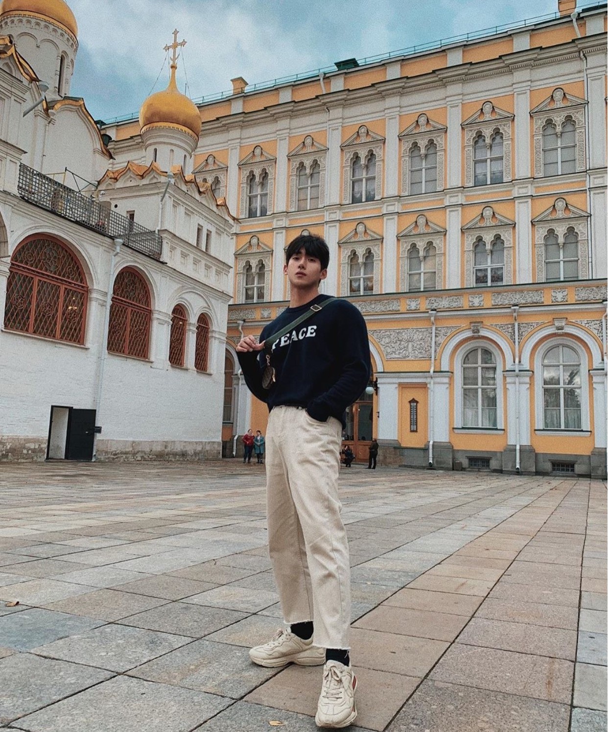 欧美肌肉型男春季穿搭,欧美肌肉型男紧身穿搭