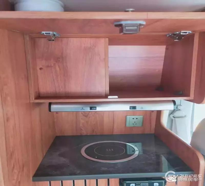 21款上汽大通原厂v80b型房车,六座六卧大通v80长轴高顶b型房车