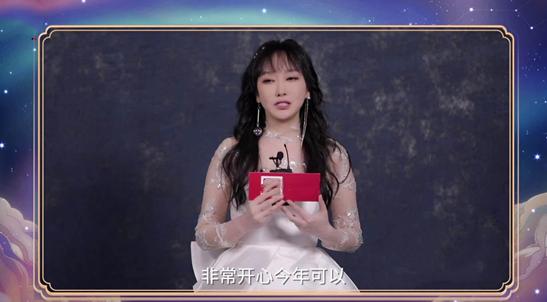 萨顶顶的“假唱转话筒事件”,萨顶顶假唱转话筒事件视频