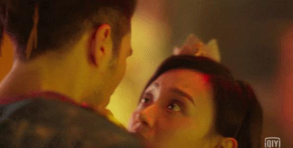 她这个尺度好羞耻啊