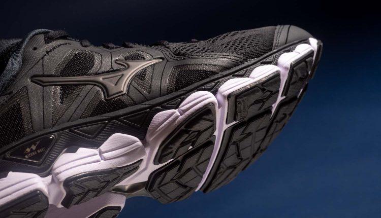 美津浓高足弓缓震跑鞋推荐,公认脚感最好的跑鞋美津浓