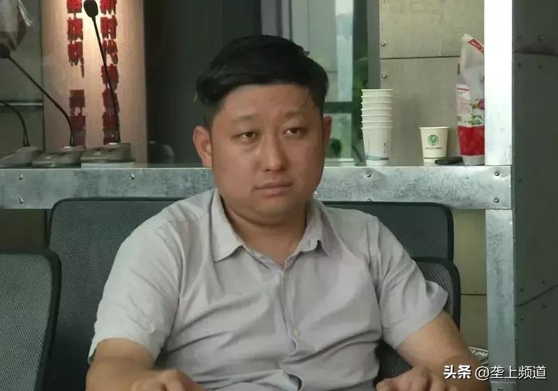 垄上优选战略携手圣果酒庄，就喜欢这种美酒佳肴纷至沓来的感觉...