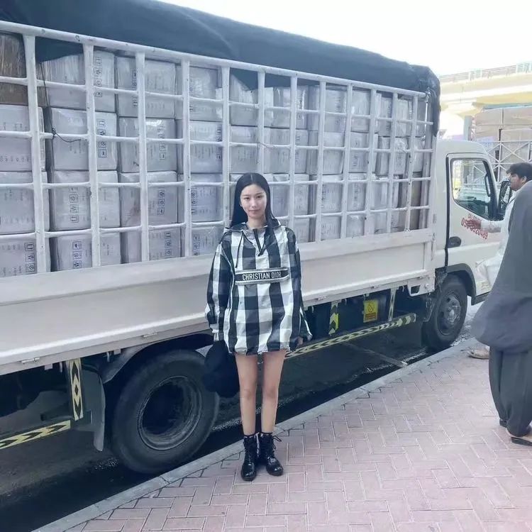 我们欠40万丽水华侨一个热搜，这次，请把他们顶上去