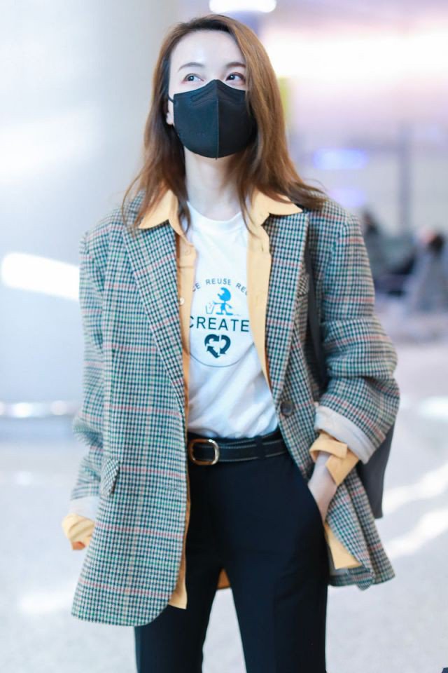 吴昕的秋冬时尚穿搭造型告诉你,吴昕穿西装的穿搭