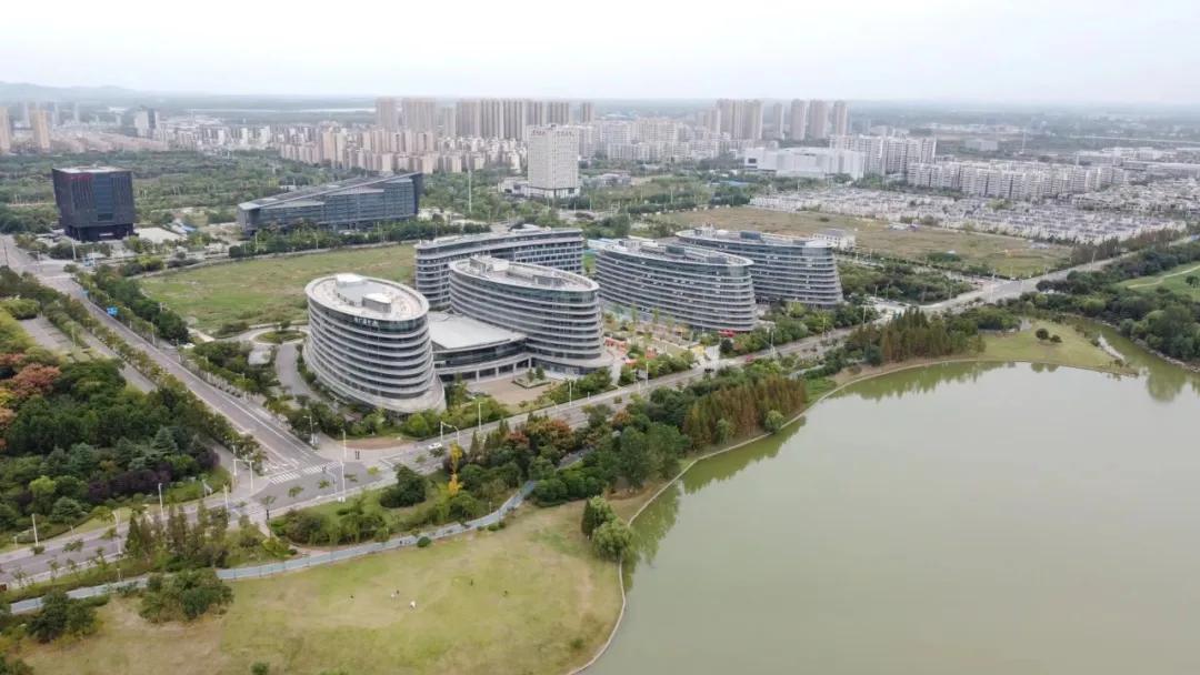 烂尾楼重获生机,徐州新城区烂尾商业