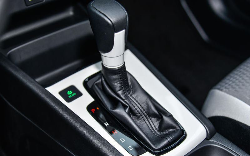 本田飞度成都车展上市,配置车顶行李架+黑轮眉,竞争丰田威驰