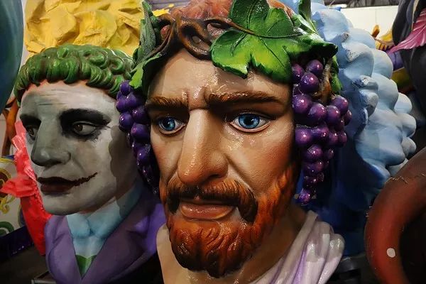 佳能eosrp值不值得入手,佳能eosr跟rp哪个好