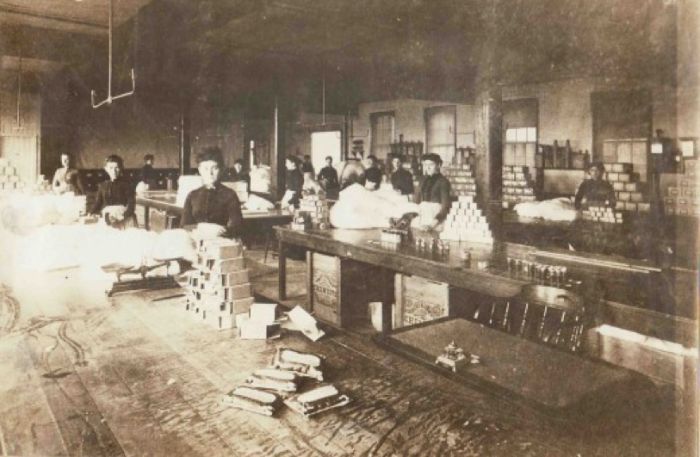 致癌、不良反应等事故不断的强生,怎么创造的135年不败神话?