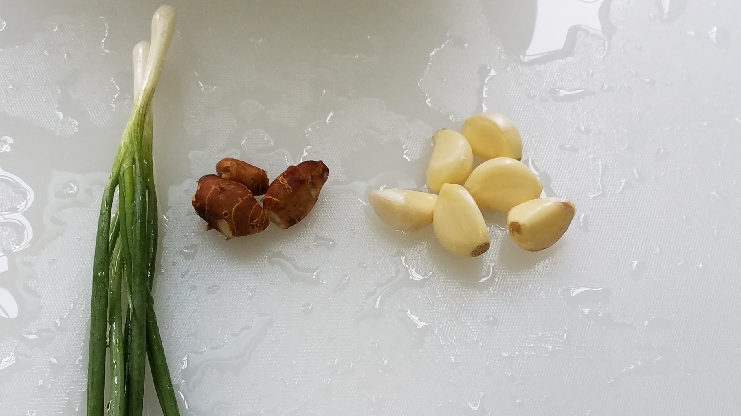 白切鸭的家常做法分享,广东白切鸭最正宗的教程